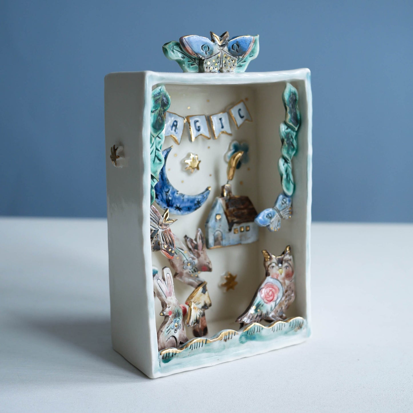 Wall Box * Magic * Woodland creatures with cabin