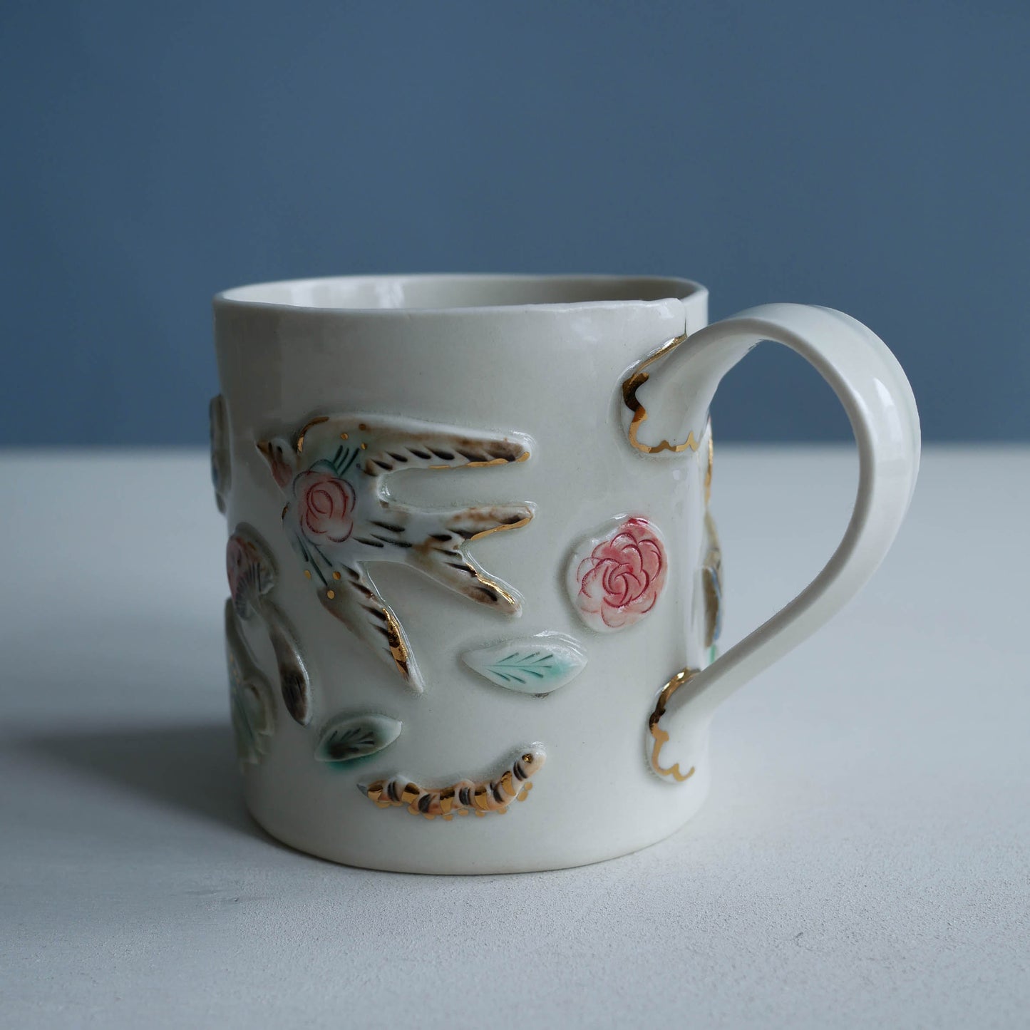 Mug * Hand to bee, frog & bird