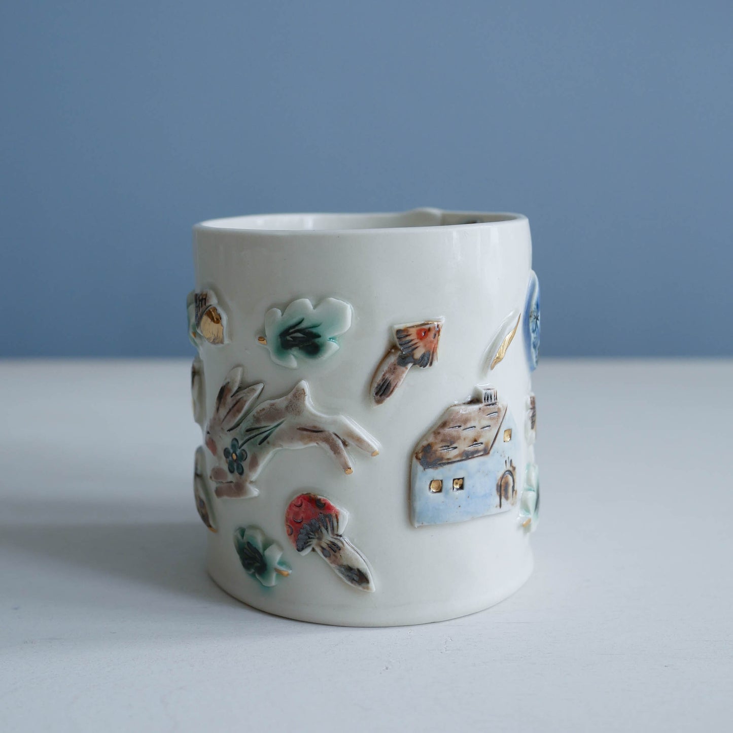 Mug * Acorn, cabin with rabbits