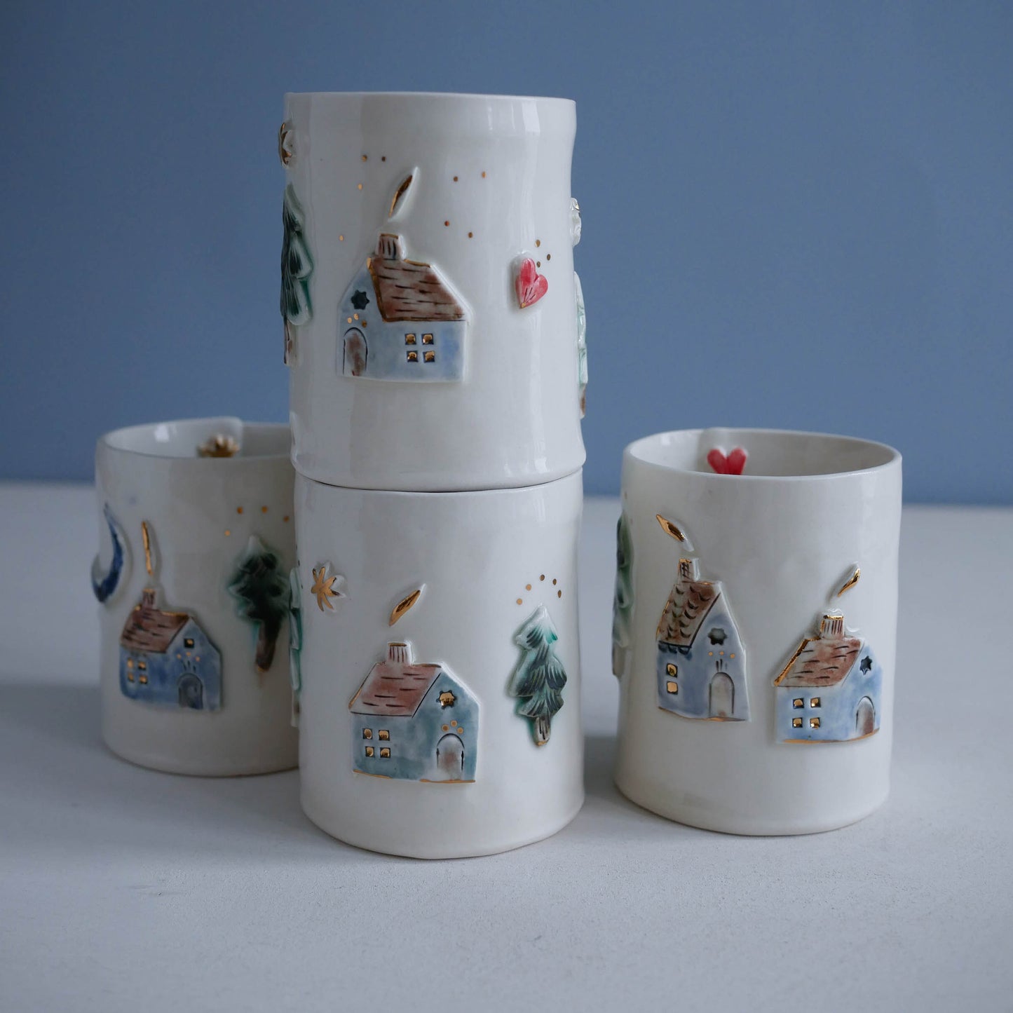 Cup * Cabin with heart (top cup)