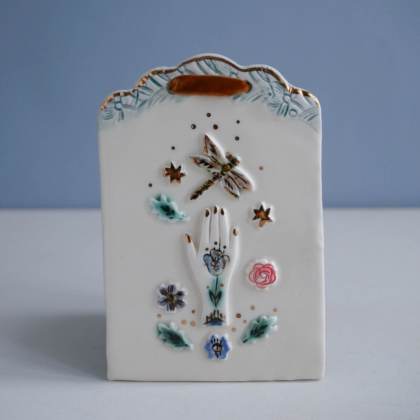 Tile * Hand to dragonfly