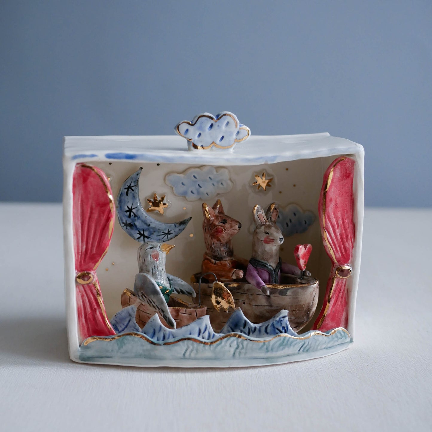 Animals on stage * Bird, Rabbit and Fox embark on an adventure