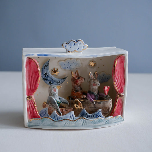 Animals on stage * Bird, Rabbit and Fox embark on an adventure