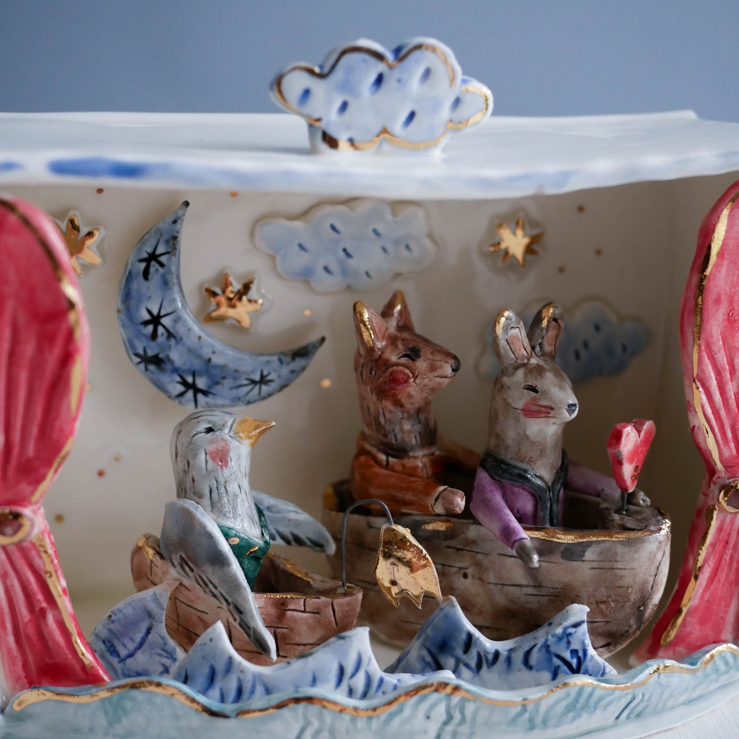 Animals on stage * Bird, Rabbit and Fox embark on an adventure