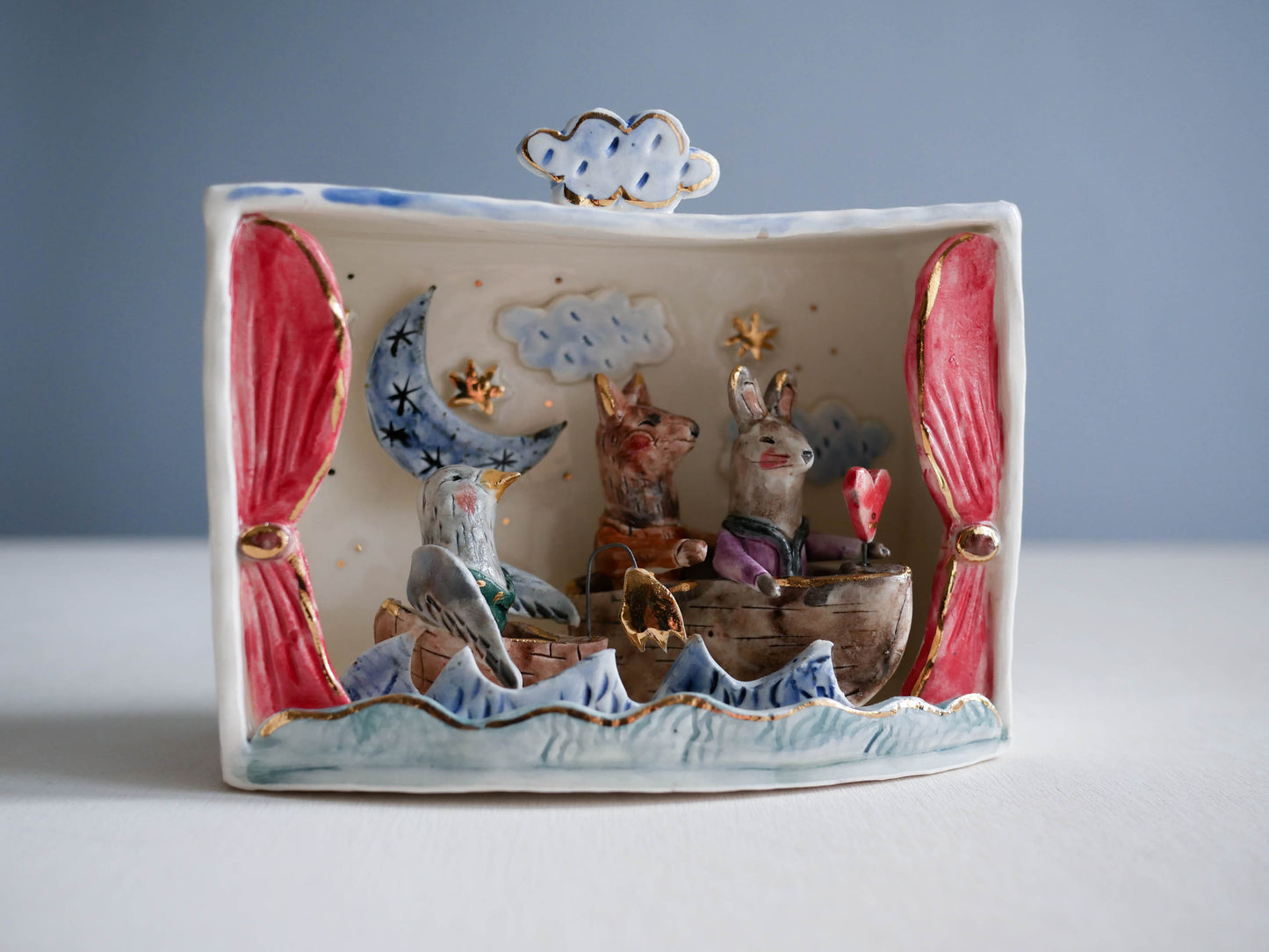 Animals on stage * Bird, Rabbit and Fox embark on an adventure