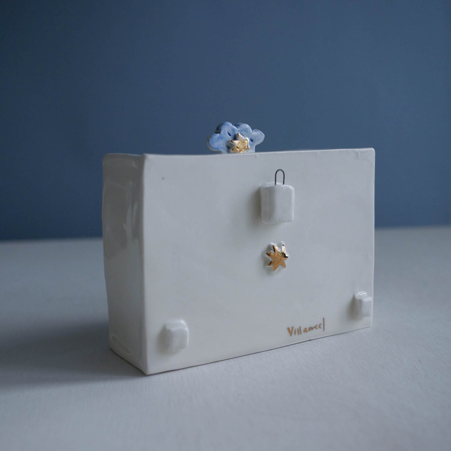 Animals on stage * Bird, Rabbit and Fox embark on an adventure