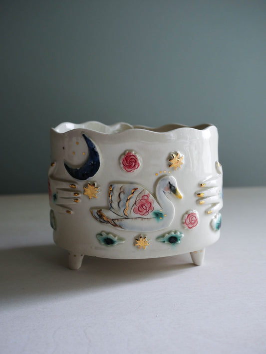 Planter * Swan