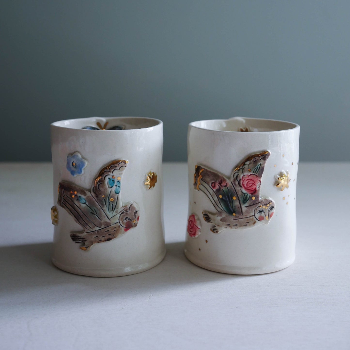 cup * Flying owl with roses