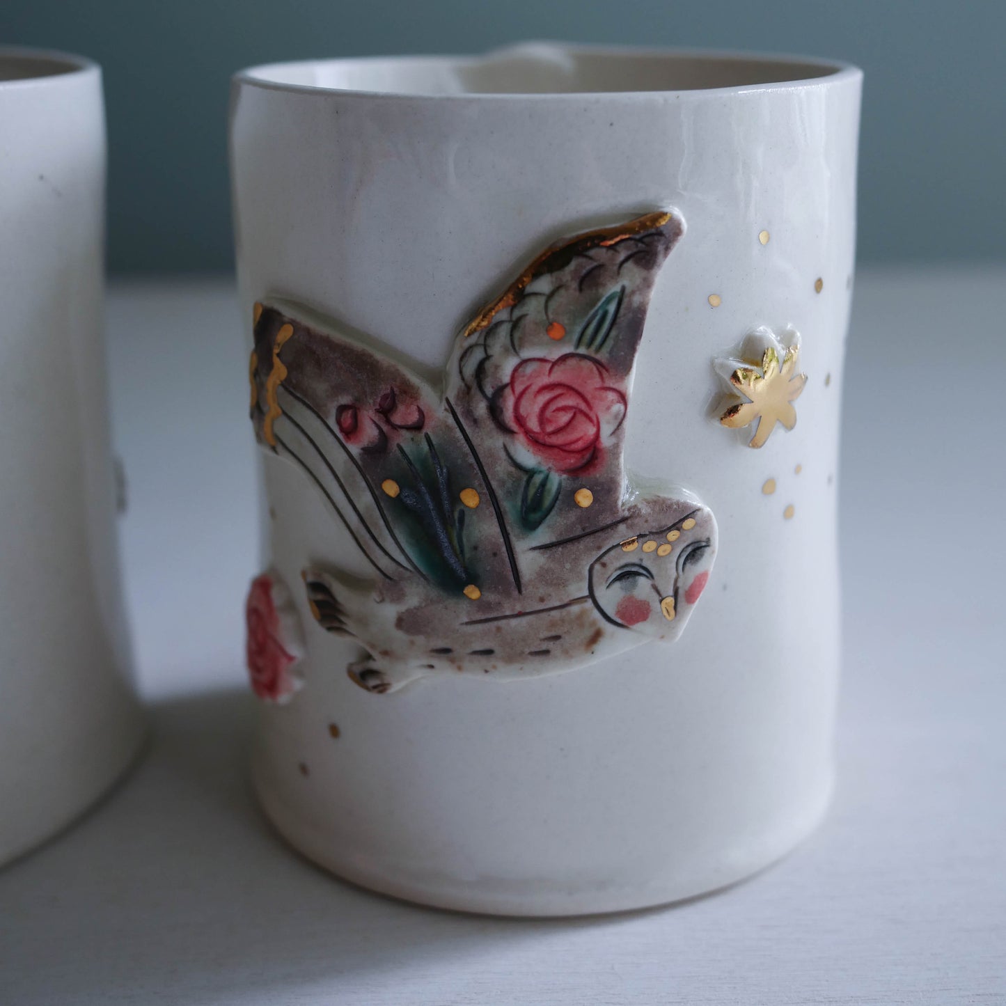 cup * Flying owl with roses