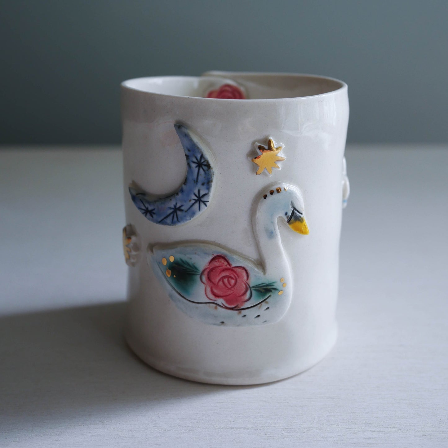 cup * Swan with clouds