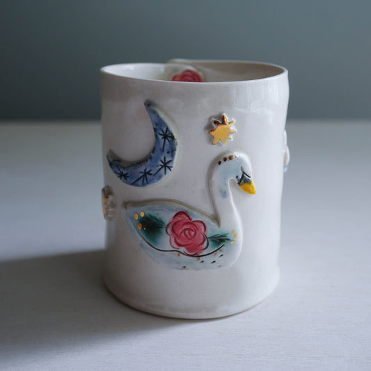 cup * Swan with clouds